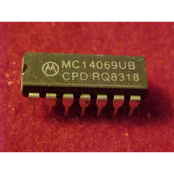 MC14069 UBCP 6 portes inverseurs équivalent CMOS 4069