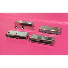 Connecteur micro USB B 3.0 femelle a souder (fixation 2 points a plat) sans lévres d'entrée