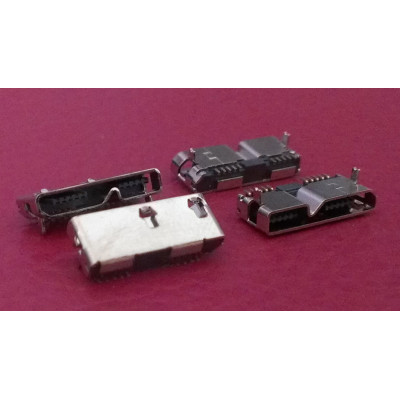 Connecteur micro USB B 3.0 femelle a souder (fixation 2 points 90° intérieur ) sans lévres d'entrée