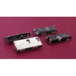 Connecteur micro USB B 3.0 femelle a souder (fixation 2 points 90° intérieur ) sans lévres d'entrée
