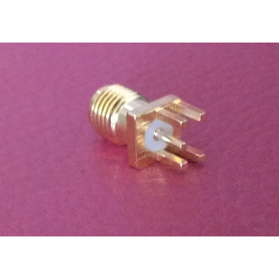 Connecteur SMA femelle droit (4 broches de fixation)