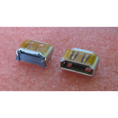 Connecteur HDMI femelle Soudure en SMT 4 pattes de fixation modéle 4