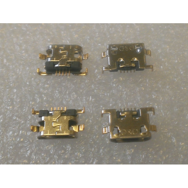 Connecteur micro USB B femelle a souder (fixation 4 points ecartés 90°central) (5 points pour l'USB) sans levres