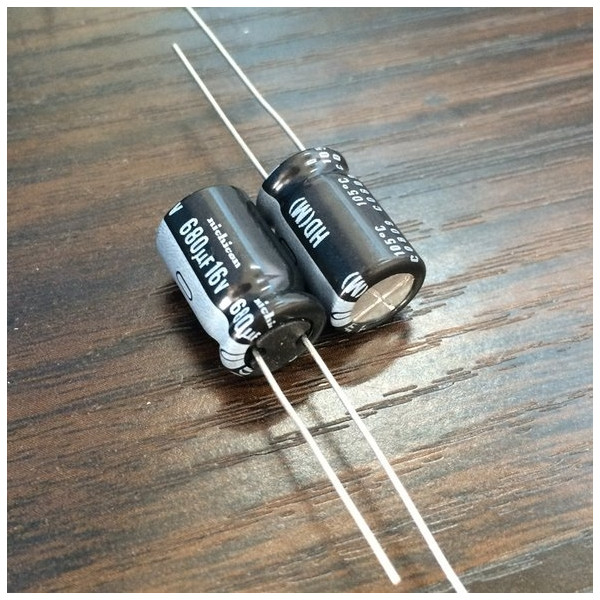 680uf 16v 680 µF radial d:10mm h:16mm