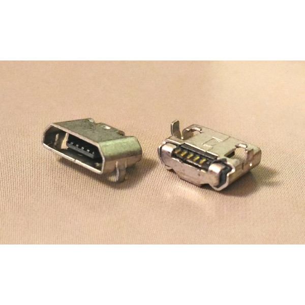 Connecteur Micro USB inversé