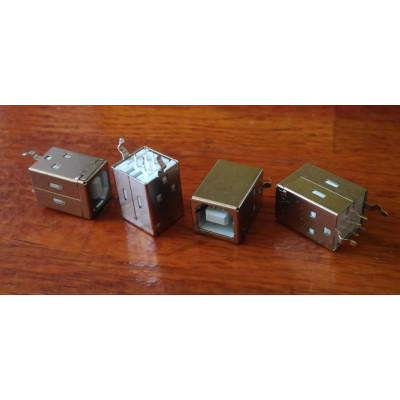 Connecteur USB type B femelle traversante verticale