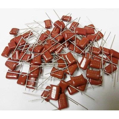 Condensateur CBB 630V  0,56uF 560nF 564j 5% empattement 20mm