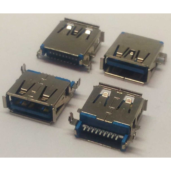 Connecteur USB B 3.0 points de fixation soudure SMT