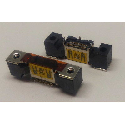 Connecteur HDMI femelle corps exterieur en plastique avec deux trous pour vis