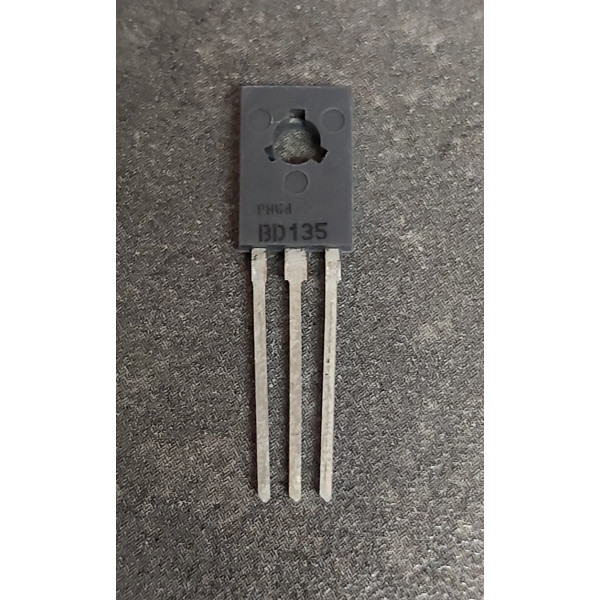 BD135 Transistor NPN 45V 1.5A 1.25W TO-126 Traversant