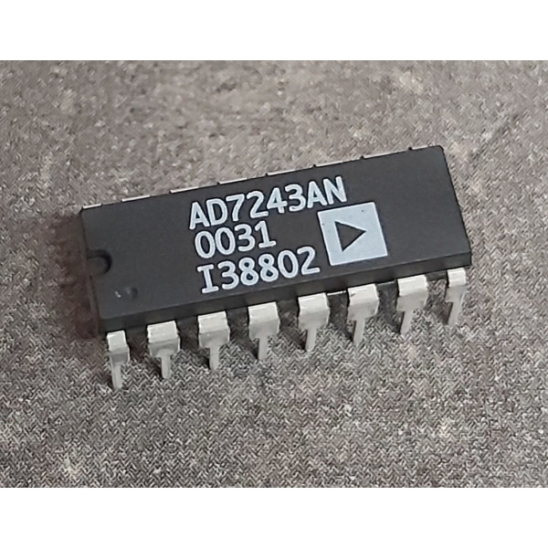 AD7243AN convertisseur Digital vers Analog