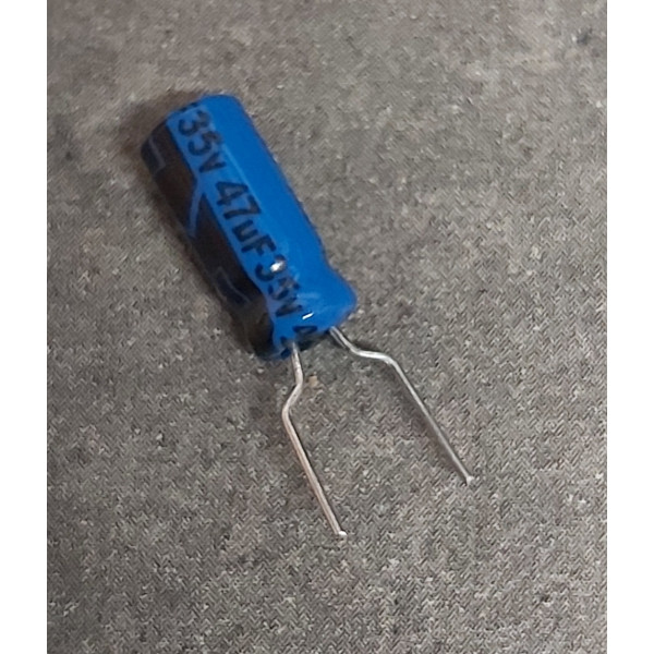47uf 35v 47µf Radial d:5mm h:11mm pitch:5mm