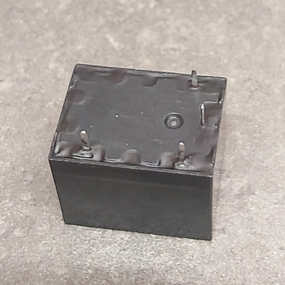 Relais 812H-1A-C 12VDC , 4 broches