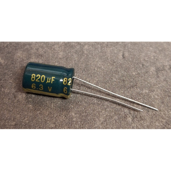 820uf 6.3v 820µf Radial d:8mm H:12mm Low ESR