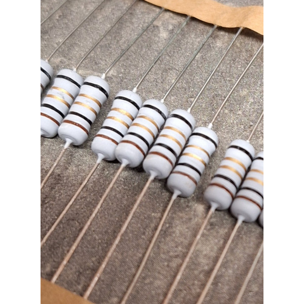 Résistance de Puissance Bobinée fusible 1R 1ohm 5% 1W