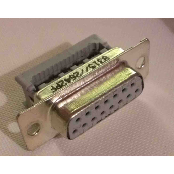 Connecteur DB15 femelle a sertir