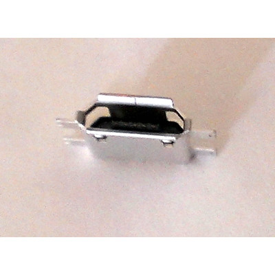 Connecteur micro USB B femelle a souder (fixation 4 points ecartés central) (5 points pour l'USB pattes longues)