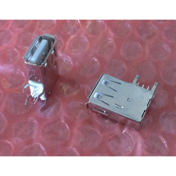Connecteur USB A vertical femelle longue traversante 